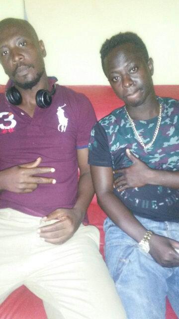 Okomfokwadee's tweet photo. Myself and kunta kente(bradez fame)....   2most wanted http://t.co/07X5CEj7Cq