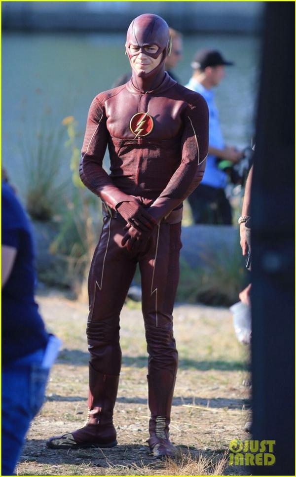 CWTheFlashINDO's tweet photo. Grant Gustin on "The Flash" set http://t.co/ZezDUFTEYP