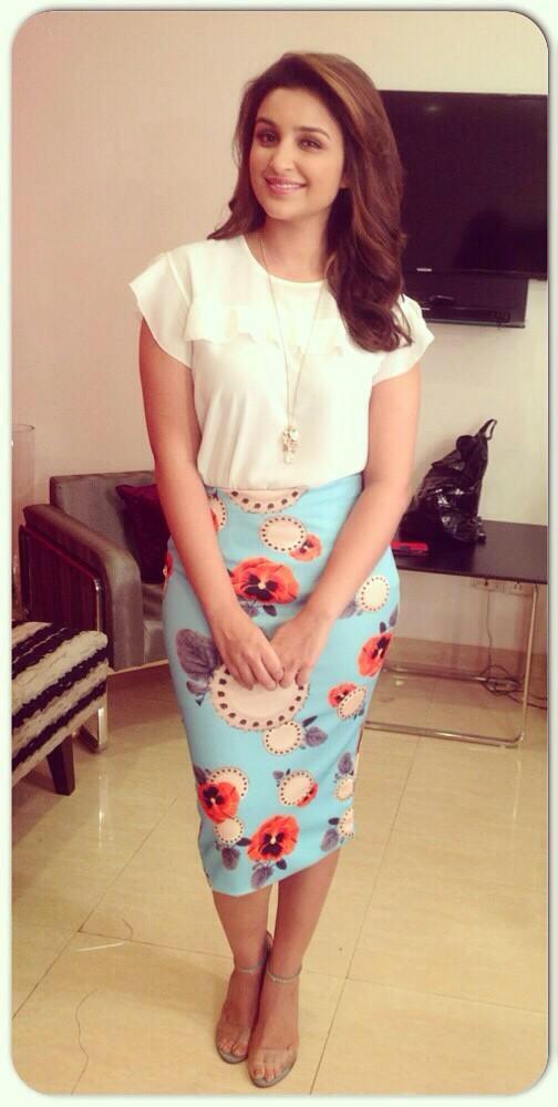 aseem (@aseem98100) on Twitter photo β<a href="/ParineetiChopra/">Parineeti Chopra</a>: Me today!!!! Say whaa? βhotttttπππππππππ β<a href="/ParineetiChopra/">Parineeti Chopra</a>: Me today!!!! Say whaa? βhotttttπππππππππ