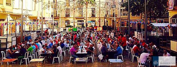 AjuntCarlet's tweet photo. Ja ha començat l'esmorzar dels homes a les Festes de #Carlet @FestersCarlet20 http://t.co/2g4JNIXpUW