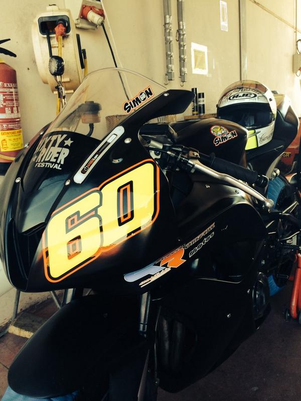 Un gran entreno en esta  #hondacbr600 en <a href="/KCRECAS/">KARTING CORRECAMINOS</a> con @EscuelaToledo preparando atope Gp Misano!! <a href="/HJCEspana/">HJC España</a> gassssss