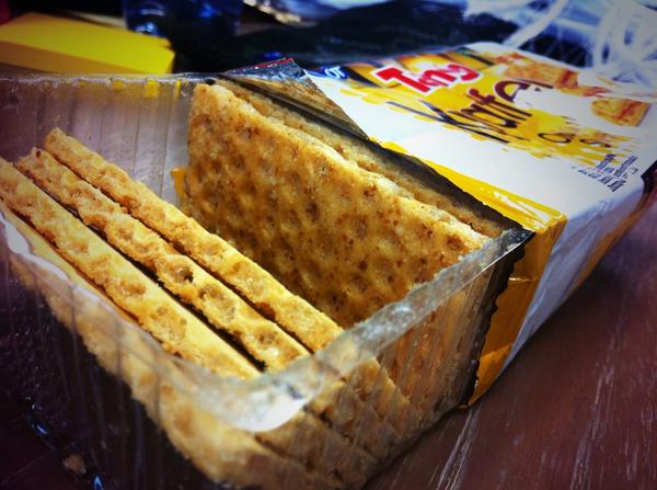 bobanbonbin's tweet photo. Jam 5. Waktunya Tango Kraffel 😝 @missHOTRODqueen #modus #kode http://t.co/pXOcqB70MX