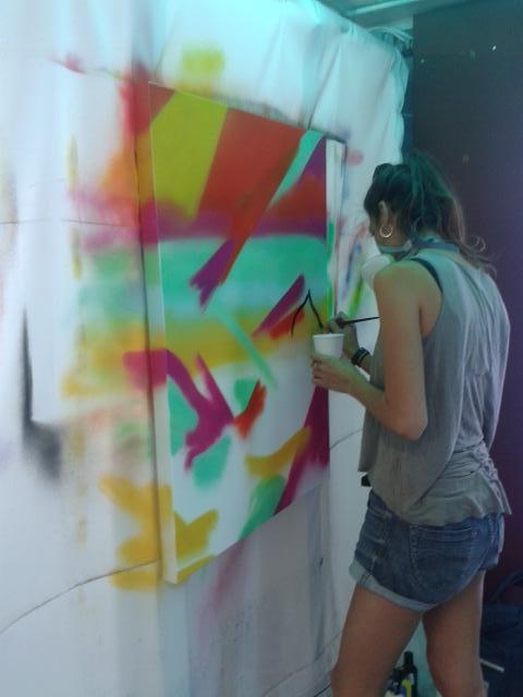 edgerose's tweet photo. Lana Alana is #makingcolour for peace at Old St tube not the @NationalGallery! @TalkPeaceFest @intalert http://t.co/uZKHRAJql4