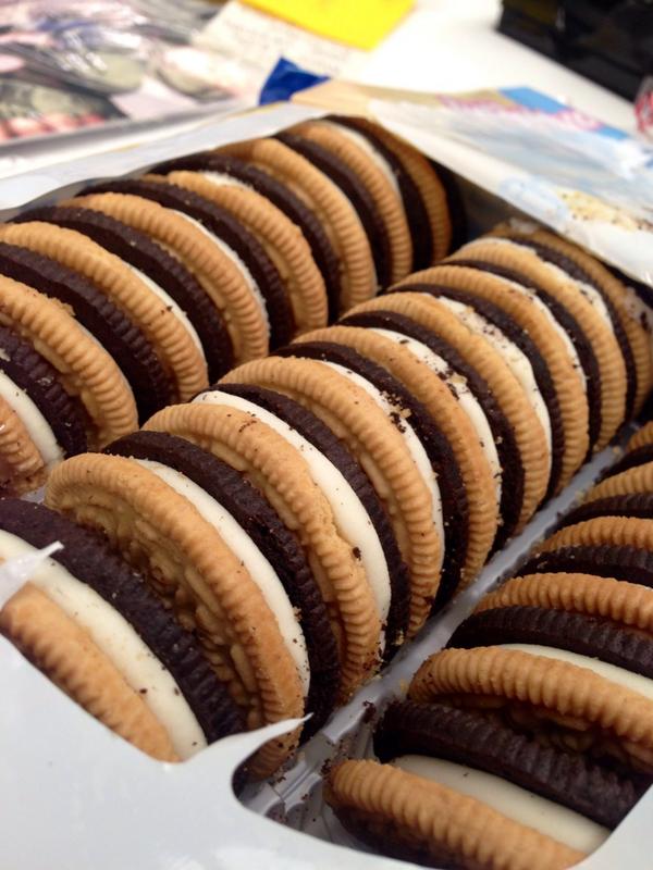 FamousEats's tweet image. My desk is officially the happiest place on earth