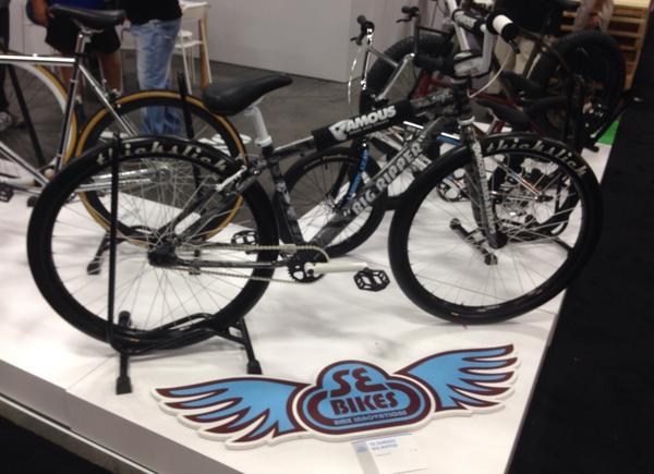 HartHotRods's tweet image. Here at @Interbike have to Rep @travisbarker @famoussas #BigRipper by @sebikes #FamousFamily