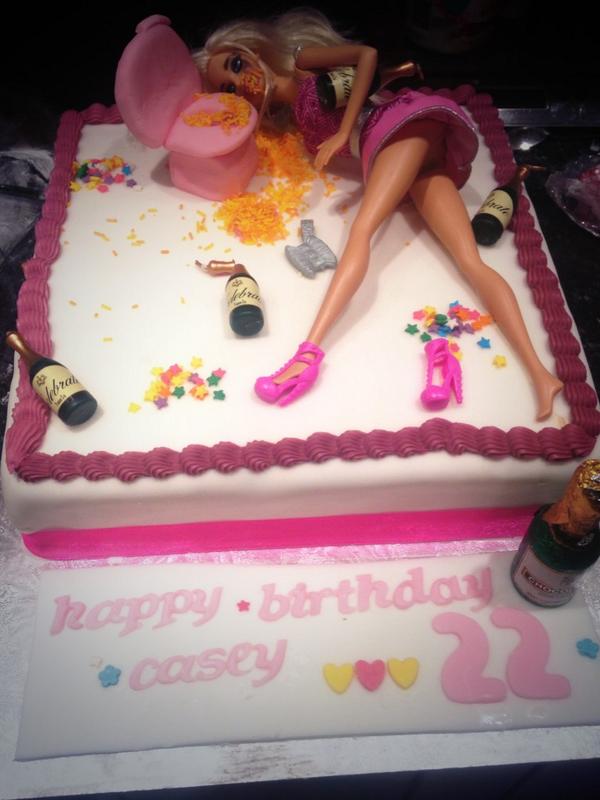 emcheekycupcake's tweet image. #drunk #drunkbarbie #drunkbarbiecake #barbie #funny #birthdaycake #celebration  #jokes #cake #emmascheekycupcakes