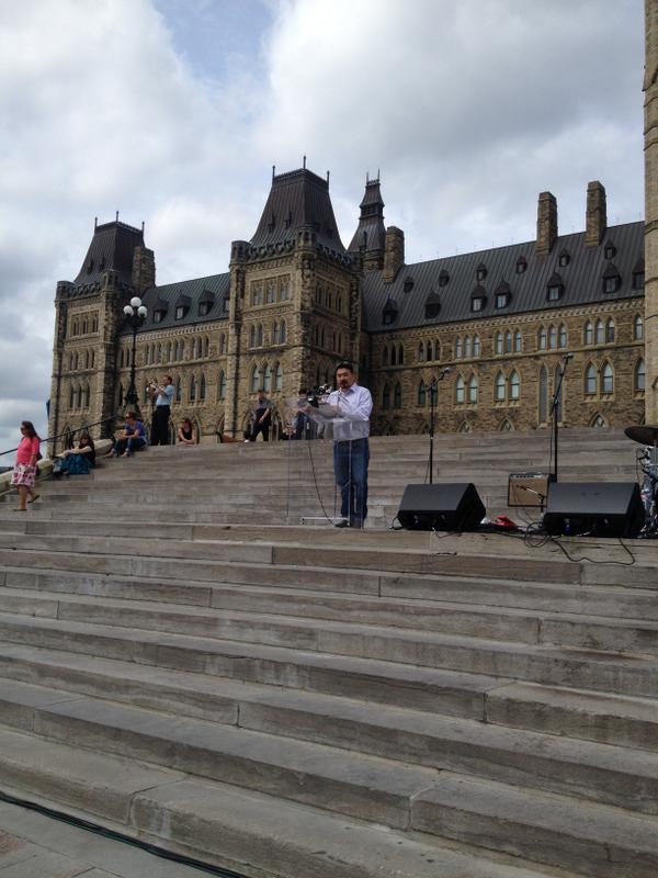 Terry Audla, president of <a href="/ITK_CanadaInuit/">ITK</a> says 40% of Inuit youth deaths are by suicide. #WSPD14