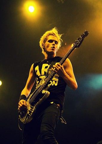 Happy Birthday Mikey Way!!!! 