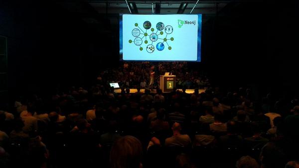 astensby's tweet photo. Packed room with @iansrobinson talking about REST in practice and @neo4j - #javazone http://t.co/VYHXVkGayt
