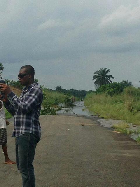 SustainableOG's tweet photo. @UNEP 3Year+ Ogoni still #Suffering n #Smiling! http://t.co/nq34lCK7Gu