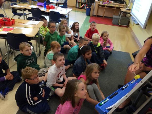 MTEGrade2's tweet photo. Mrs. Spratt's class starting the day with a morning meeting! #2ndgrade #riseandshine http://t.co/StwNlIo2tC