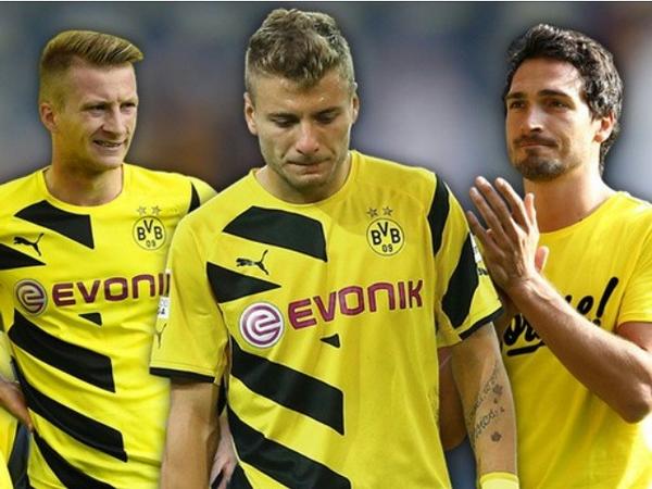Janina_86's tweet photo. #19:09 💛 #BVB 💛
#getwellsoonALL
#trustinklopp
#staymarco / #keepreus http://t.co/DVnVEhHoKp