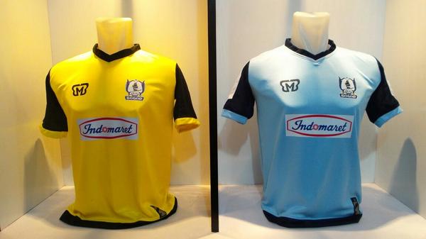 maniakbajubola's tweet photo. @MCSC_Bogor jersey #FBL2014 @ApparelMBB http://t.co/He8426ERdo