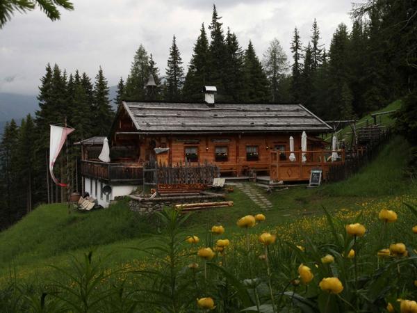 Burghugel's tweet photo. Von Innichen zur Jägerhütte http://t.co/e30zOUdxZy http://t.co/2xcVHBw1oH