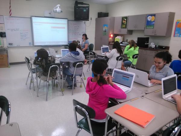 MrAllredMCS's tweet photo. Using TodaysMeet to discuss CNN Student News!  @MCSSTEM http://t.co/lwyrfmqkeL