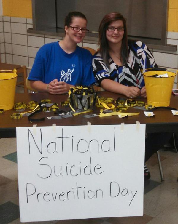 STANDatCFHS's tweet image. Thanks STAND leaders!!! #nationalsuicidepreventionday