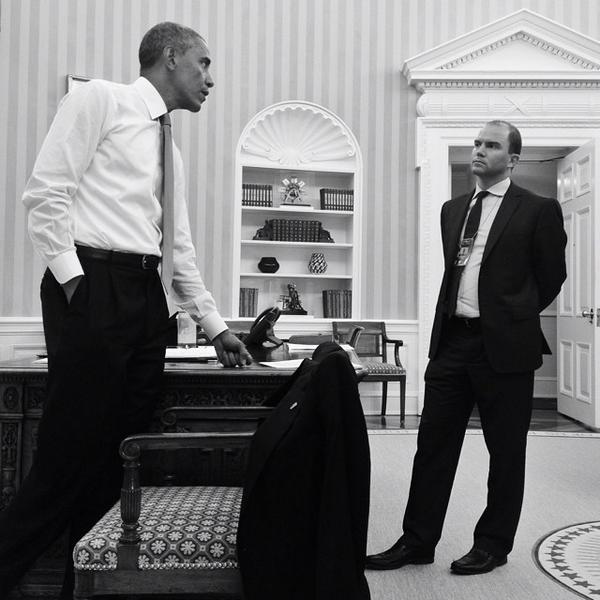 At 9pm ET, President Obama will address the nation on our strategy to degrade &amp; destroy ISIL: go.wh.gov/FbNcDp