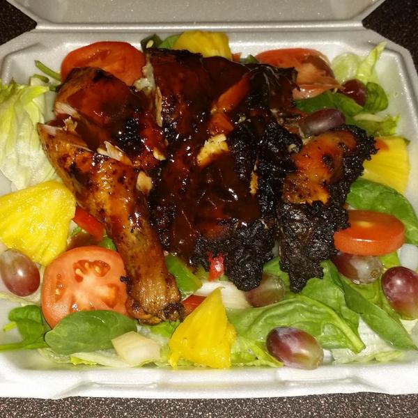 aidasfirstborn's tweet photo. We got them dinners popping off. Hit me up for your orders http://t.co/sagiwfdAsK