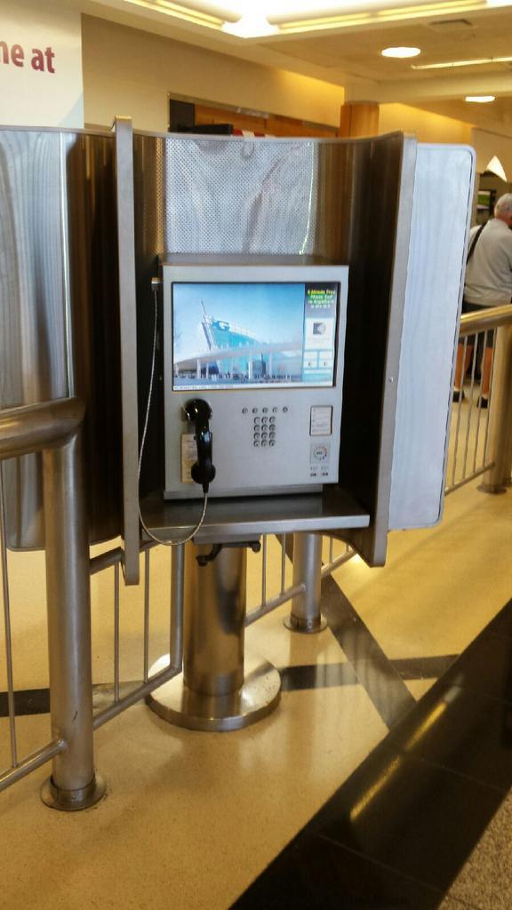 MAXIMUMPAYOUT's tweet photo. 9 Million travelers in Atlanta Hartfield Airport per month @CalvinKlein! Reach those customers here! @PasskeyChoice http://t.co/yLEWlKxBc4