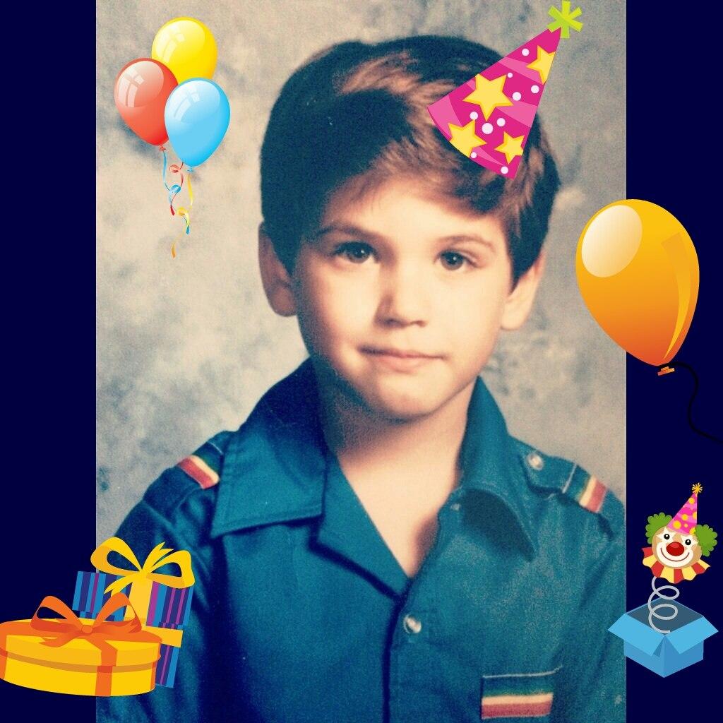 Happy birthday, Mikey Way : 