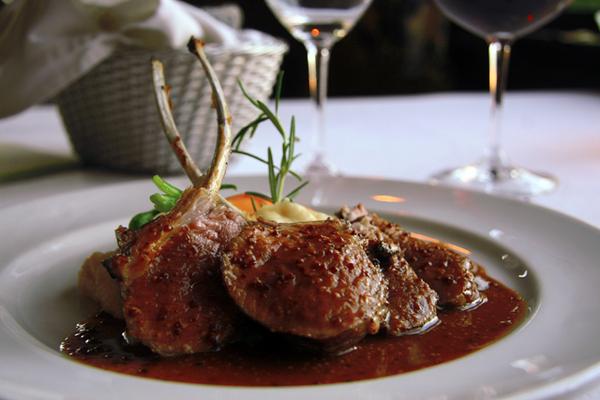 hastingshouse_'s tweet photo. Our event with @maenam and @tantaluswine is sold out! Join us on Sept.19th for a tasting menu with @BurrowingOwlBC! http://t.co/it9F3rf0NN