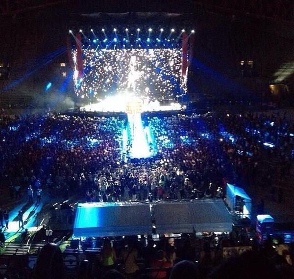 goIdenfool's tweet photo. @LiveNation the Trieste's stadium! It's a concert! There were 40.000 people, maybe @onedirection can sing here! ❤😍 http://t.co/Y0kQQMS31f