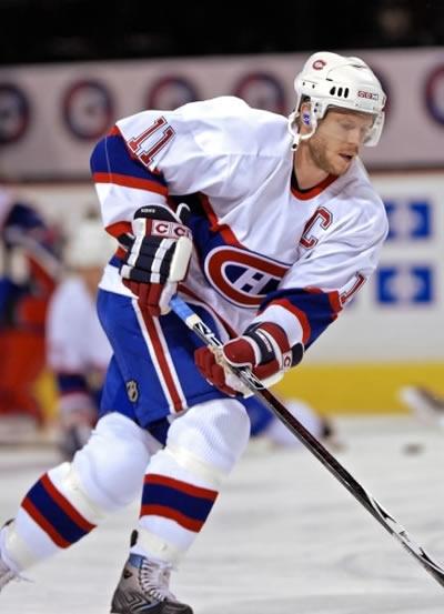 jouneri6's tweet photo. Saku Koivu, one of my lifes biggest heroes. Thank you. Kiitos. #11 #C http://t.co/0qOLjpP3z6
