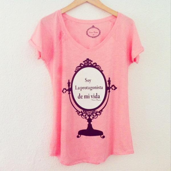 AlmudenaMota's tweet photo. “@VictoriaRockera: Soy la protagonista de mi vida... ¿y tú? 

camiseta soy la protagonista

http://t.co/h0hSLTe3FQ http://t.co/EmFAHziC9a”