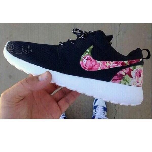 sehrishbabes's tweet photo. @RoshePornx where can I buy these from? I've looked everywhere 🙈 http://t.co/oQeTStfLB1
