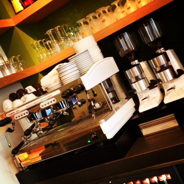 Hij staat te shinen! #blij met onze nieuwe koffiemachine! <a href="/Koffiefriesland/">Beukenhorst Koffie</a>