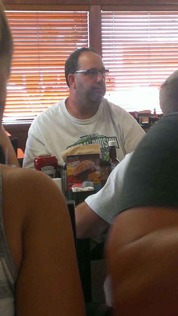 BluelineSoftba1's tweet photo. @Turtz45 finally got his Golden Corral http://t.co/ncnqZNpidd