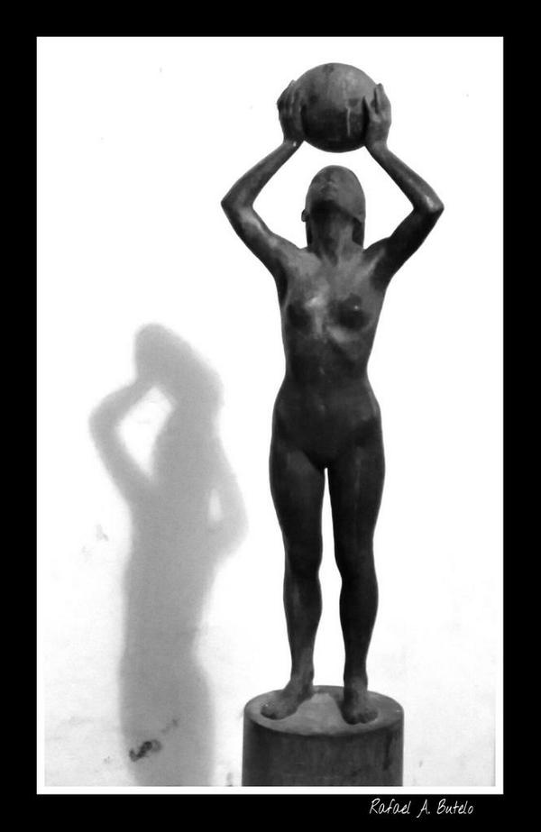 Buenas Noches Córdoba.  Sombra de Mujer.