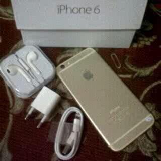 15tyf's tweet photo. مين يهديني ايفون سكس 😢💔 http://t.co/K1Jpyv4B6u”