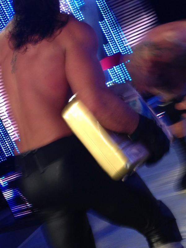 JerseyGirlLuv's tweet photo. My favorite tag team @WWERollins @RandyOrton ๐๐ #WWEWilkesBarre #WWEWBS #SmackDown http://t.co/ycDxuoCQV1
