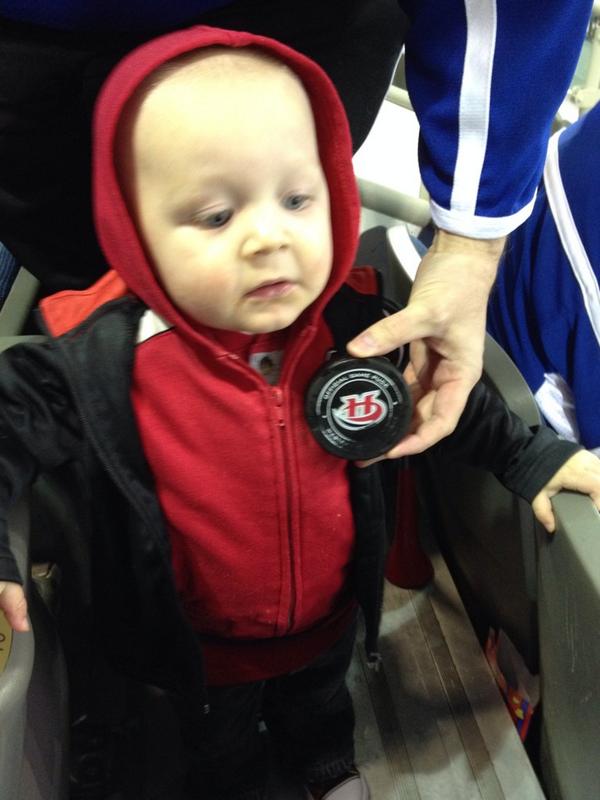 vintagejohnny84's tweet photo. Little man got a puck at the @WHLHurricanes #thxRef @Hecklers_Row http://t.co/Pn8m9rdhvr