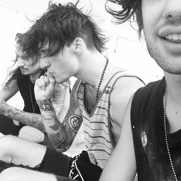 matty_utd's tweet photo. nothing new just blazing with the homies 😌 #koreatownLA http://t.co/b1OqUuUvZX
