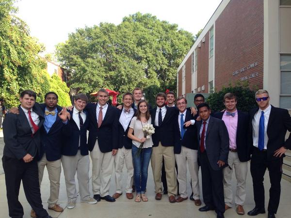 MercerChiOmega's tweet photo. Congrats to Olivia Buckner for being one of @ATO_Alpha_Zeta's pledge class sweethearts! http://t.co/5pCiu5Yc8H