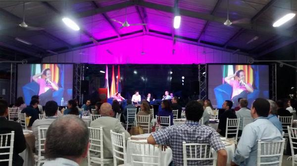 GDG Medellin (@gdgmedellin) on Twitter photo Red de emprendedores de <a href="/EAFIT/">Universidad EAFIT</a> en #networking con <a href="/torrenegra/">Alexander Torrenegra</a> <a href="/GoogleCol/">Google Colombia</a> Red de emprendedores de <a href="/EAFIT/">Universidad EAFIT</a> en #networking con <a href="/torrenegra/">Alexander Torrenegra</a> <a href="/GoogleCol/">Google Colombia</a>