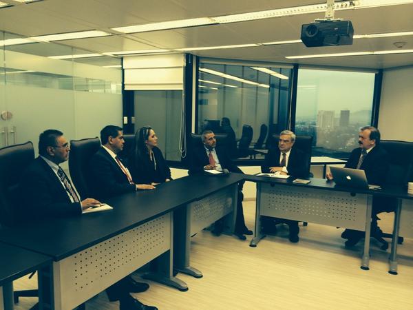 AEM_mx's tweet photo. Reunión con directivos del @CEDAT_Mexico para desarrollar proyectos de #EducaciónEspacial para niños sobredotados http://t.co/z5x6AaGRuD