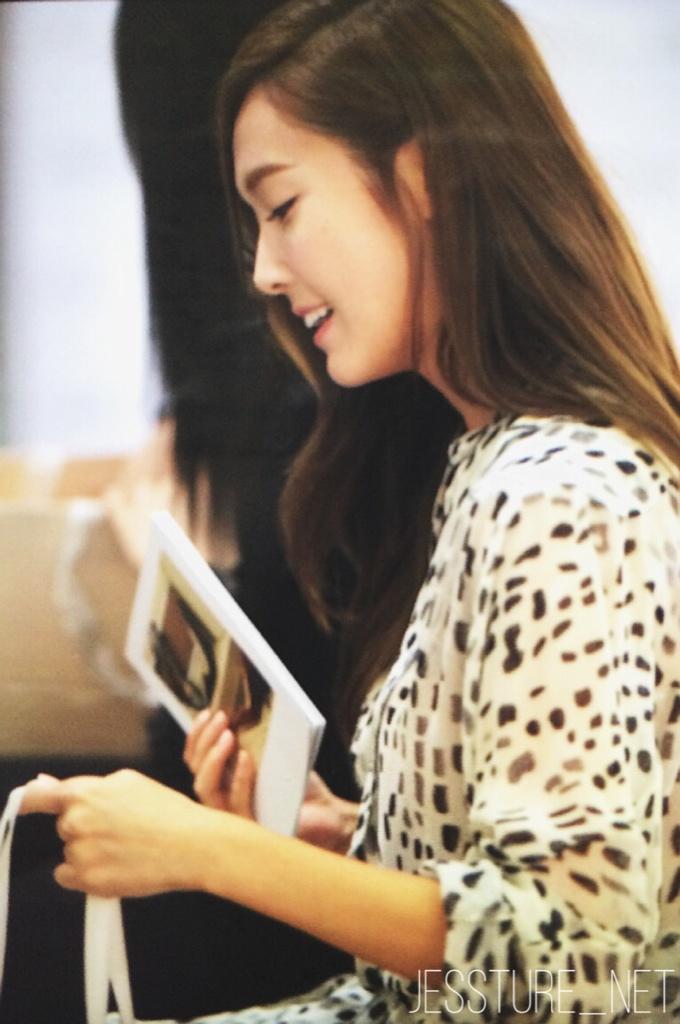 BxO7UZoCEAAUsHr.jpg:large