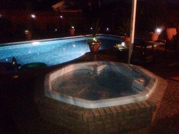 MissWest003's tweet image. It's hottub'o'clock! #MyHomeForTheWeek #Housesitting #PoolSitting #Hottubsitting