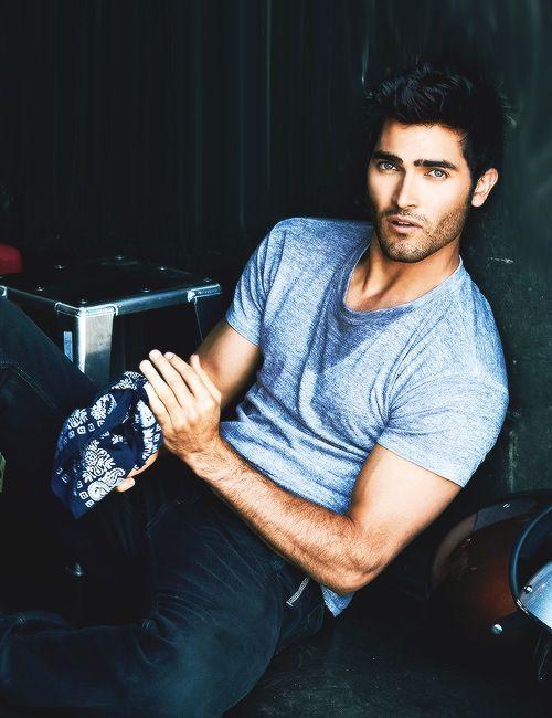 Happy Birthday Tyler Hoechlin ! :) 