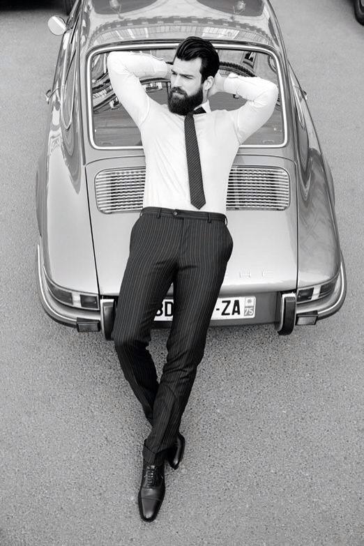 youngoutlaws_'s tweet photo. Relax, it's nearly Friday #beardsandsuits http://t.co/zsWTfiKzUv