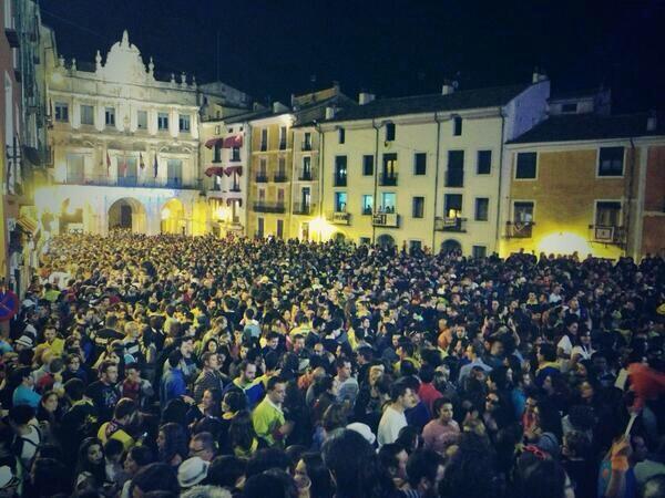 fiol_14's tweet photo. Y dentro de una semana...SAN MATEO! Que viene que viene!!! http://t.co/wYvVovcmin