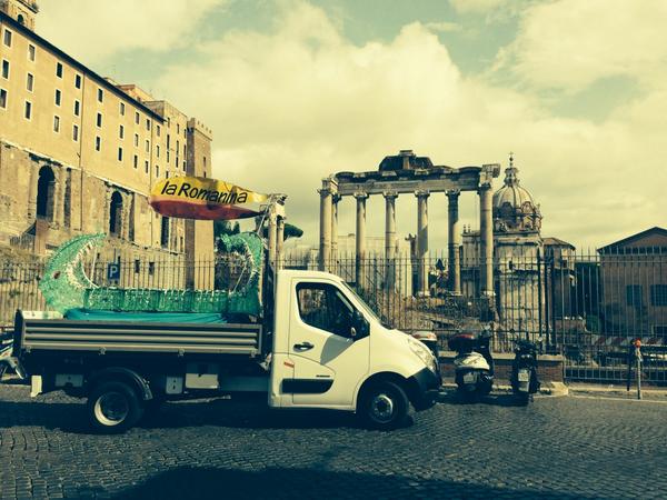 pigio81's tweet photo. #reboatrace si fa conoscere a Roma!!! http://t.co/bnLNqt5py6