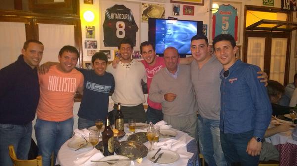 Compartiendo cena y recuerdos en <a href="/CantinaPalermo/">Cantina Palermo</a> #Categoria87 #Pentacampeon #ClubPalermo #Baby