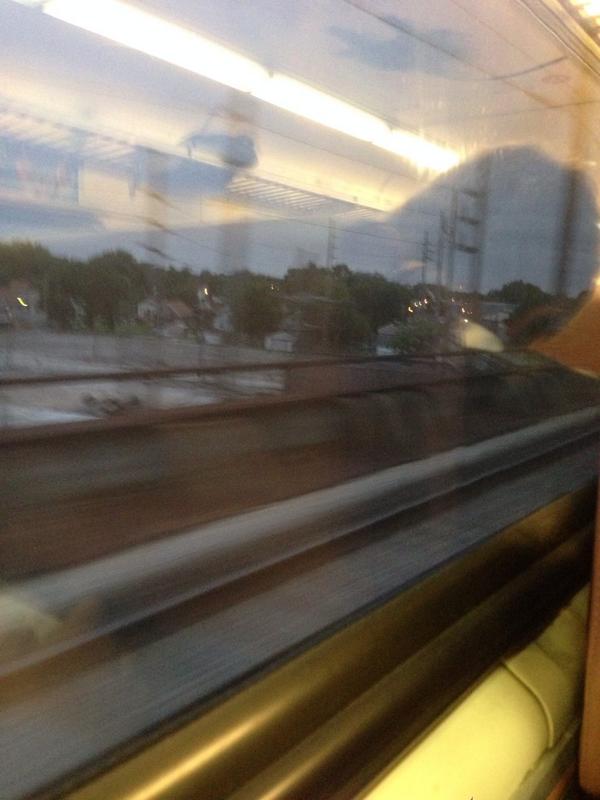 Thonman's tweet photo. Commuting life is a blurr... http://t.co/vg9ef5roEa
