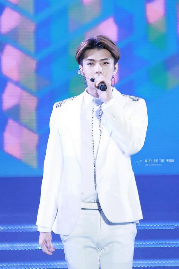 WOW_412's tweet photo. 140831 롯데콘🎁 #세훈 #sehun
http://t.co/EzcbtArqJu
http://t.co/zhqI1ojbqh
http://t.co/uuEC1yfKo8
http://t.co/V0pU5QZbER http://t.co/EWyTci3e7J
