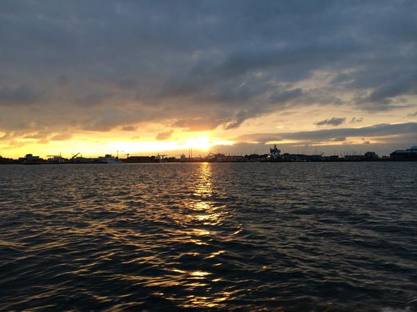 waddenexplorer's tweet photo. Ook als er een groep is,die op verzoek s'avonds wil varen is dat mogelijk. http://t.co/sabOZVKvCv