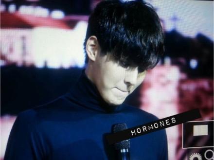 EXOasONE's tweet photo. [PIC] 140911 Kris @ SOWK press con (cr: hormones1106) http://t.co/agoFBi3nXA
